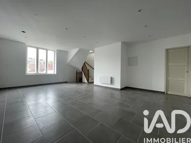 Duplex in Chartèves (02400)