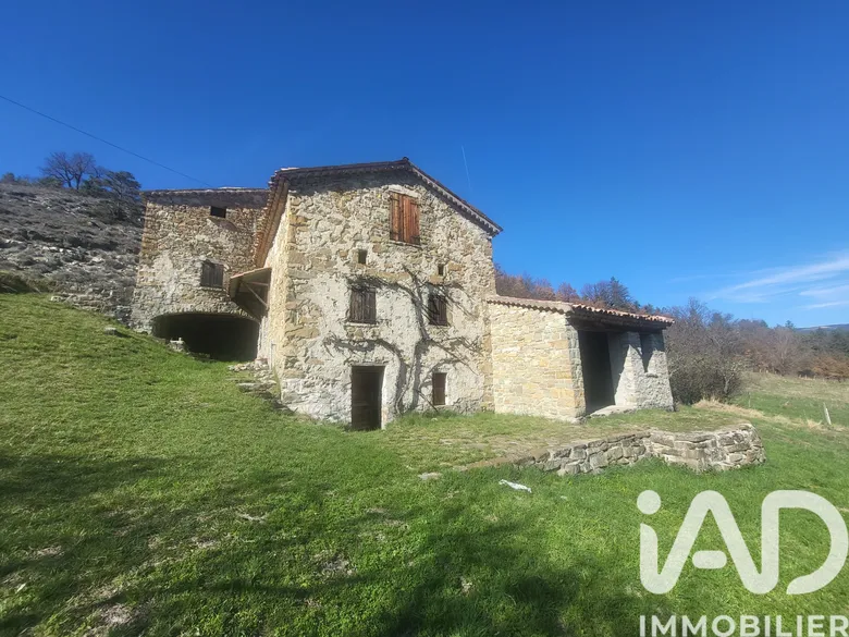 Maison 3 pièces 87 m² · à Saint-André-de-Rosans · 87 m² · 279 000 €