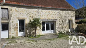 Maison de campagne à Saint-Georges-de-Poisieux (18200)