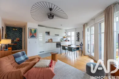Apartment in Puteaux (92800)