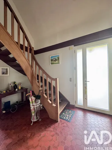 Architectural house in Monts (37260)