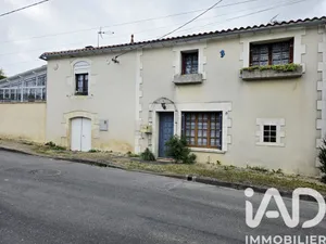 Maison de village à Verdille (16140)