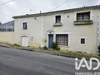 Maison de village à Verdille (16140)