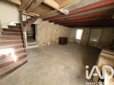 Maison à Saint-Lin (79420)