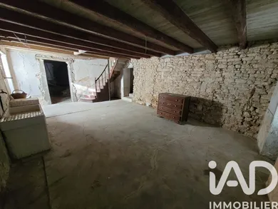 Maison à Saint-Lin (79420)