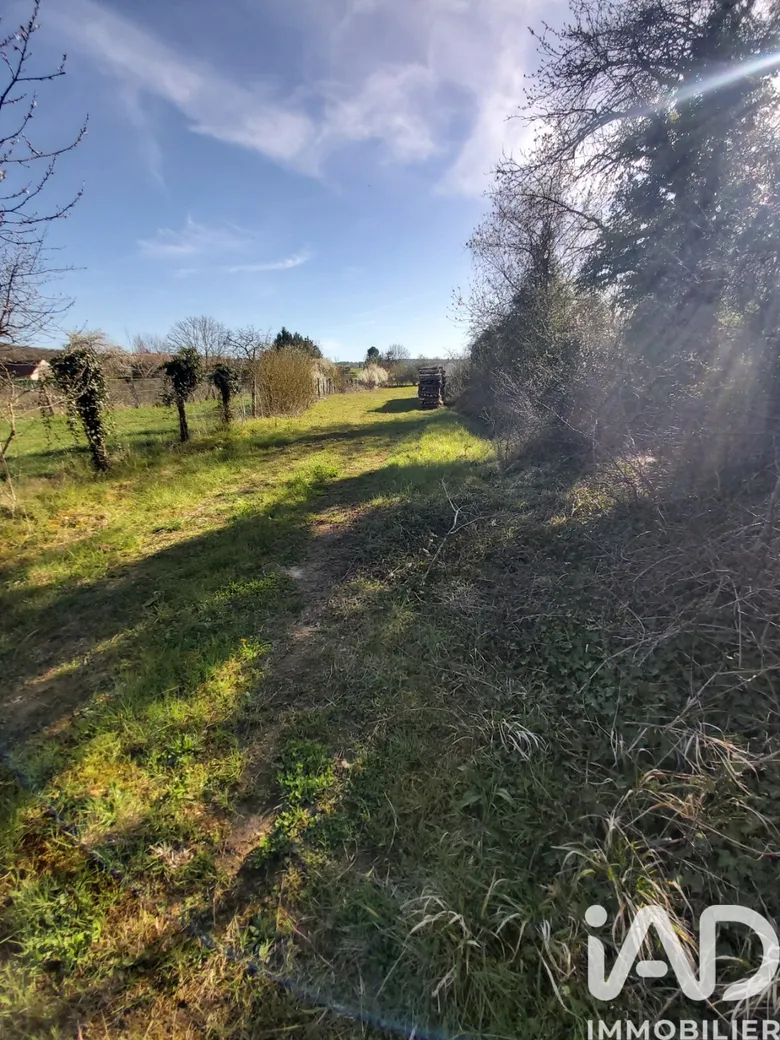 Terrain à Véron (89510) · 48 000 €