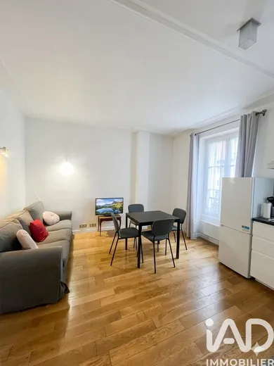 Appartement à Paris (75015)