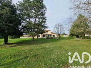 Maison à Saint-Seurin-de-Cursac (33390)