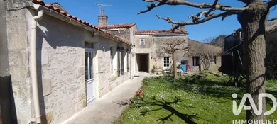 Maison de village à Saint-Pierre-La-Noue (17700)
