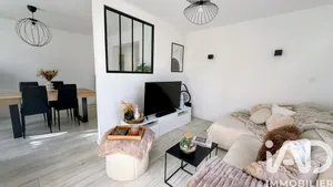 Apartment in Ollioules (83190)