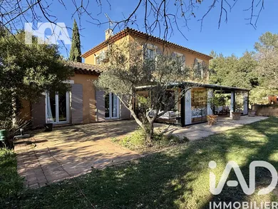 Bastide in Cuers (83390)