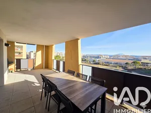 Apartment in Aix-en-Provence (13100)