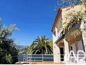 Maison à Menton (06500)