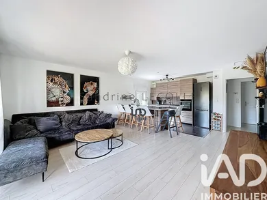 Apartment in Chessy (77700)