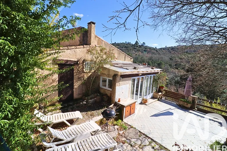 Maison 5 pièces 85 m² · à Esparron-de-Verdon · 85 m² · 195 000 €