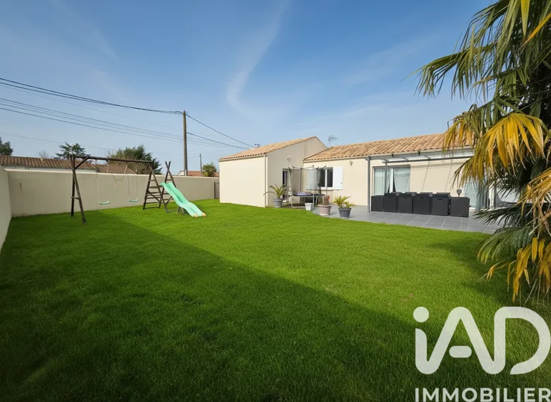 Maison 5 pièces 136 m² · à Saint-Just-Luzac · 136 m² · 319 900 €