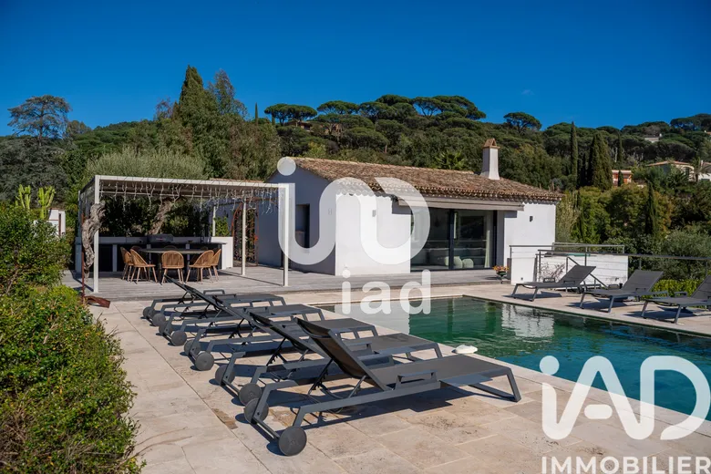 Maison 7 pièces 280 m² · à La Croix-Valmer · 280 m² · 3 200 000 €