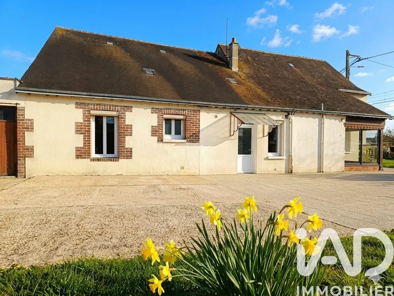 Maison 4 pièces 135 m² · à Coulommiers-la-Tour · 135 m² · 157 500 €