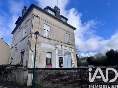 Immeuble à Chars (95750)