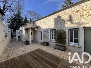 Traditional house in Seine-Port (77240)