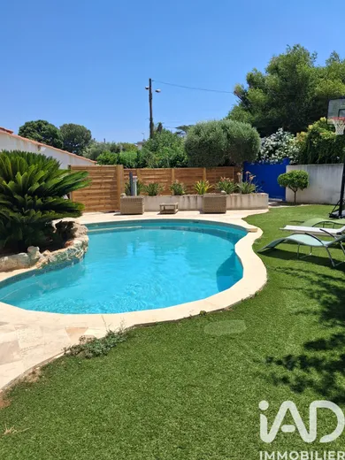 Maison d'architecte à Saint-Cyr-sur-Mer (83270)