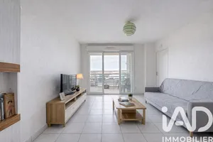 Apartment in Parempuyre (33290)