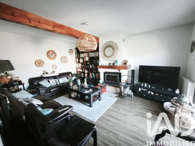 Maison 4 pièces 140 m² · à Saint-Denis-de-Pile · 140 m² · 277 500 €