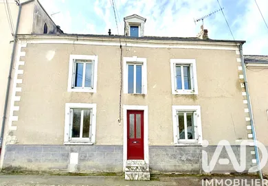 Townhouse in Château-Gontier (53200)