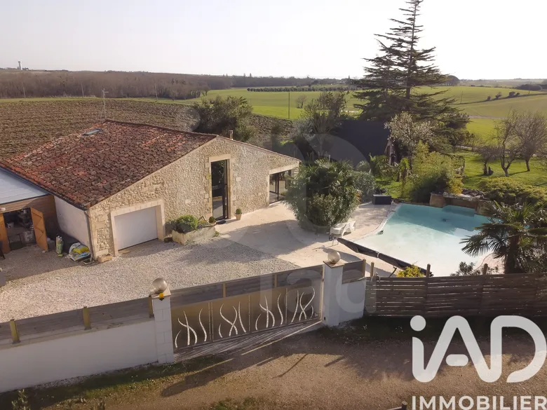 Maison 5 pièces 130 m² · à Cozes · 130 m² · 399 000 €