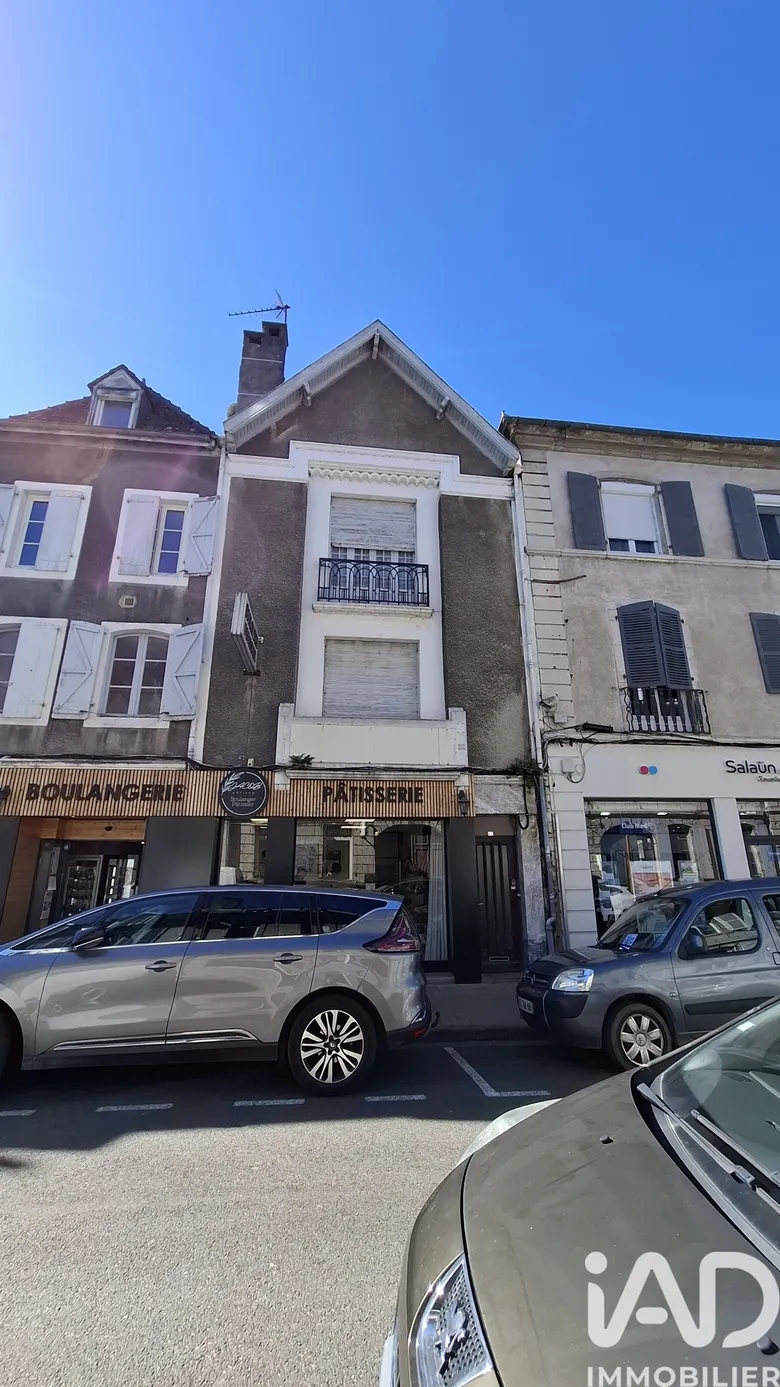 Maison 10 pièces 309 m² · à Orthez · 309 m² · 219 900 €