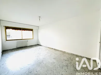 Apartment in Le Cannet (06110)