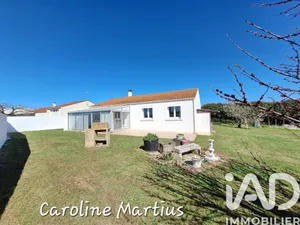 Traditional house in Esnandes (17137)