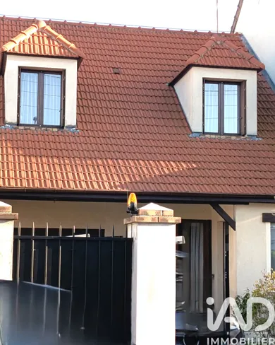 Maison de ville à Noisy-le-Grand (93160)