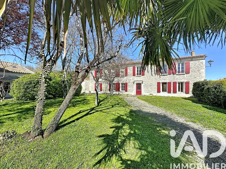 Maison 12 pièces 347 m² · à Saint-Nazaire-sur-Charente · 347 m² · 760 000 €