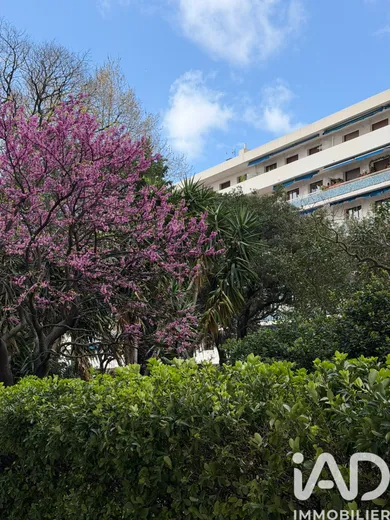 Apartment in Toulon (83000)