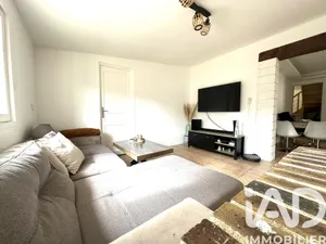 Maison traditionnelle à Saint-Laurent-de-Brèvedent (76700)