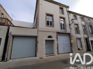 Townhouse in Bressuire (79300)