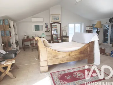 House in La Roque-Alric (84190)