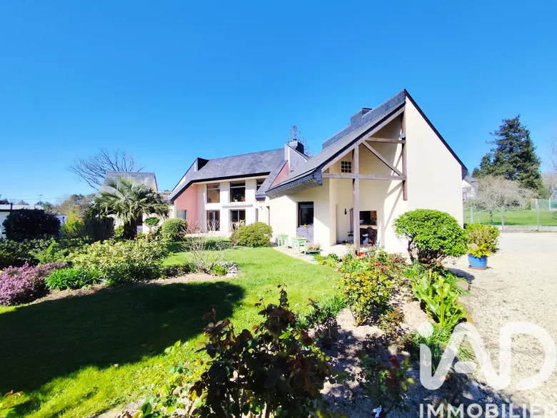 Maison 6 pièces 220 m² · à Saint-Nicolas-de-Redon · 220 m² · 342 000 €