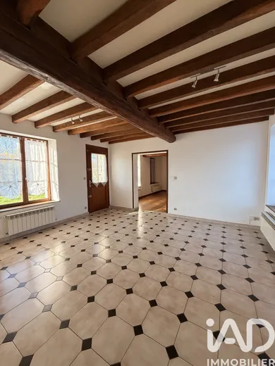 Maison de campagne à La Chapelle-sur-Chézy (02570)