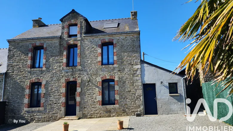 Maison 9 pièces 176 m² · à Berric · 176 m² · 394 000 €