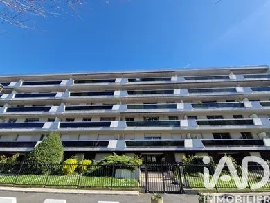 Apartment in Le Bourget (93350)