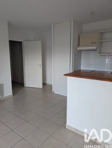Appartement à Saint-Seurin-sur-l'Isle (33660)