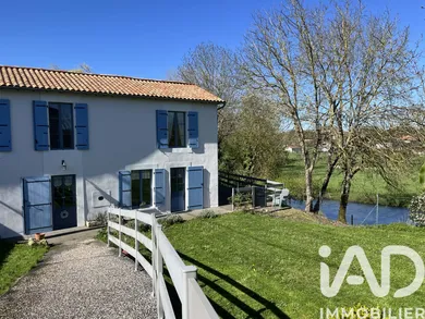 Maison de campagne à Sanxay (86600)