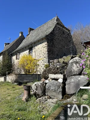 Maison traditionnelle à Argences en Aubrac (12420)