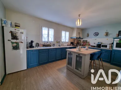 Village house in Chef-Boutonne (79110)