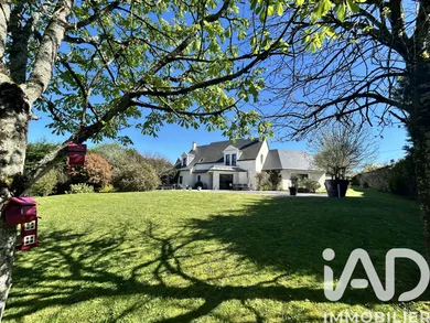 Maison d'architecte à Mûrs-Erigné (49610)