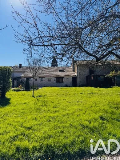 Maison de campagne à Expiremont (17130)