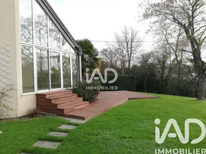 House in L'Huisserie (53970)