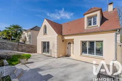 House in Sucy-en-Brie (94370)